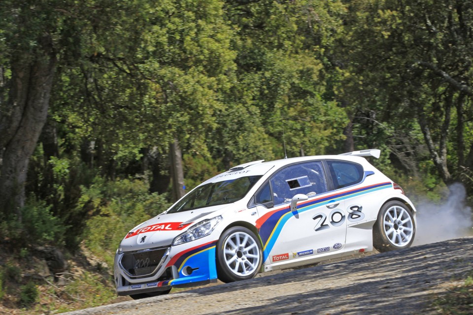 Essais Peugeot 208 T16 - Asphalte - Var (France) - 1-006