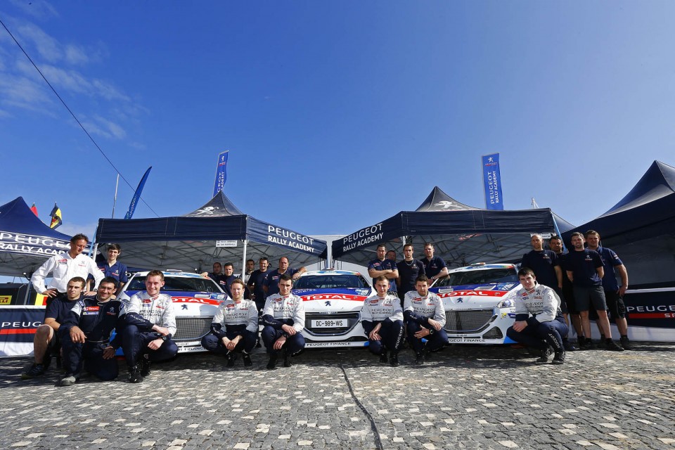 Peugeot 208 T16 - Rallye des Acores 2014 (ERC)