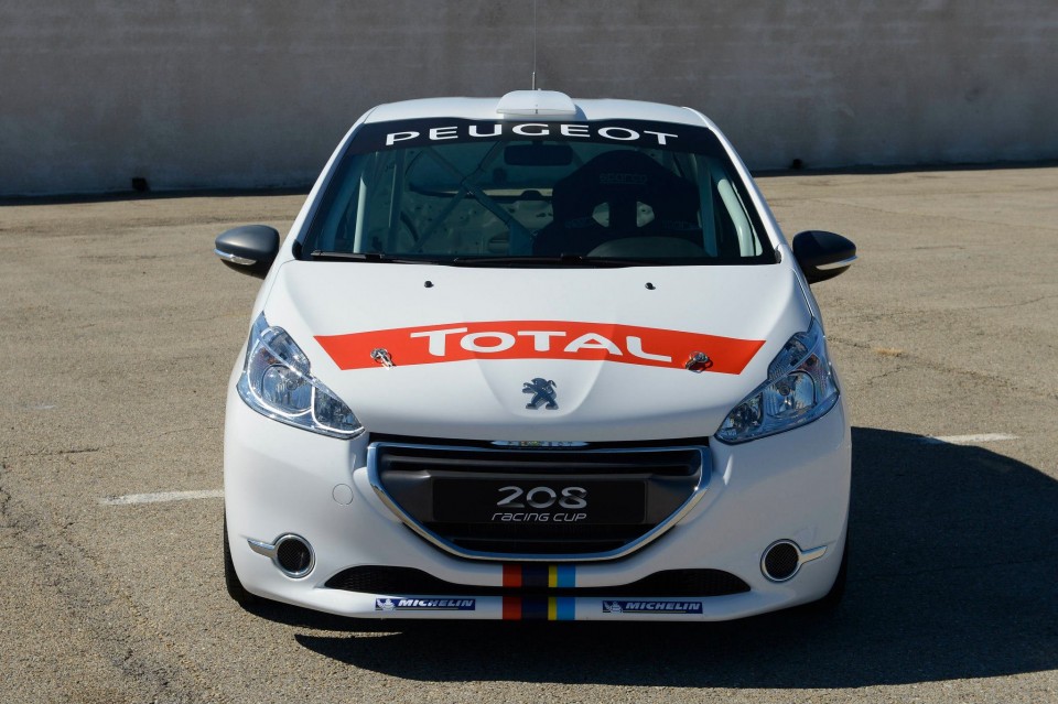 Photo officielle Peugeot 208 Racing Cup 1-008