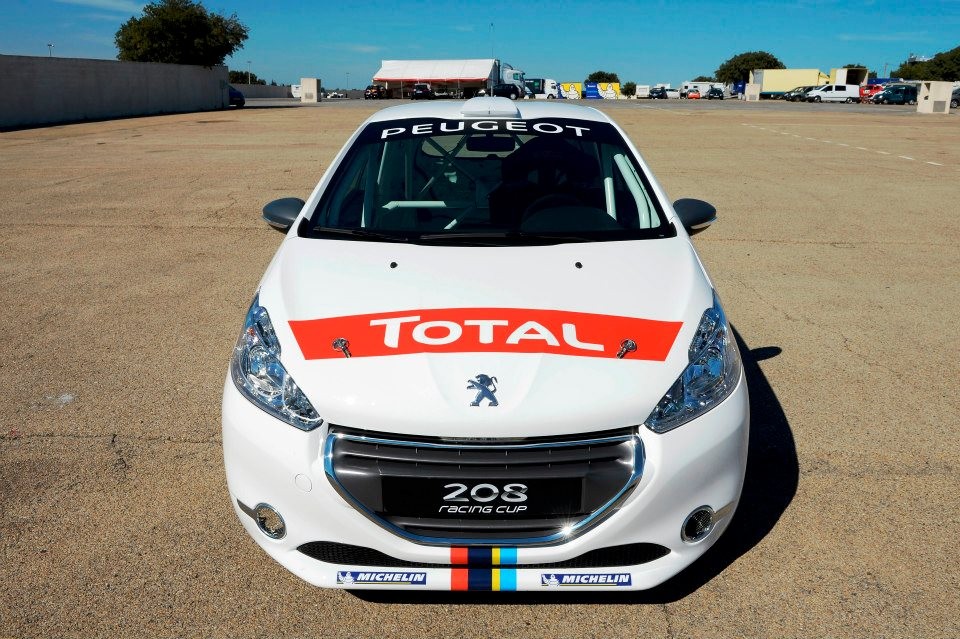 Photo officielle Peugeot 208 Racing Cup 1-017