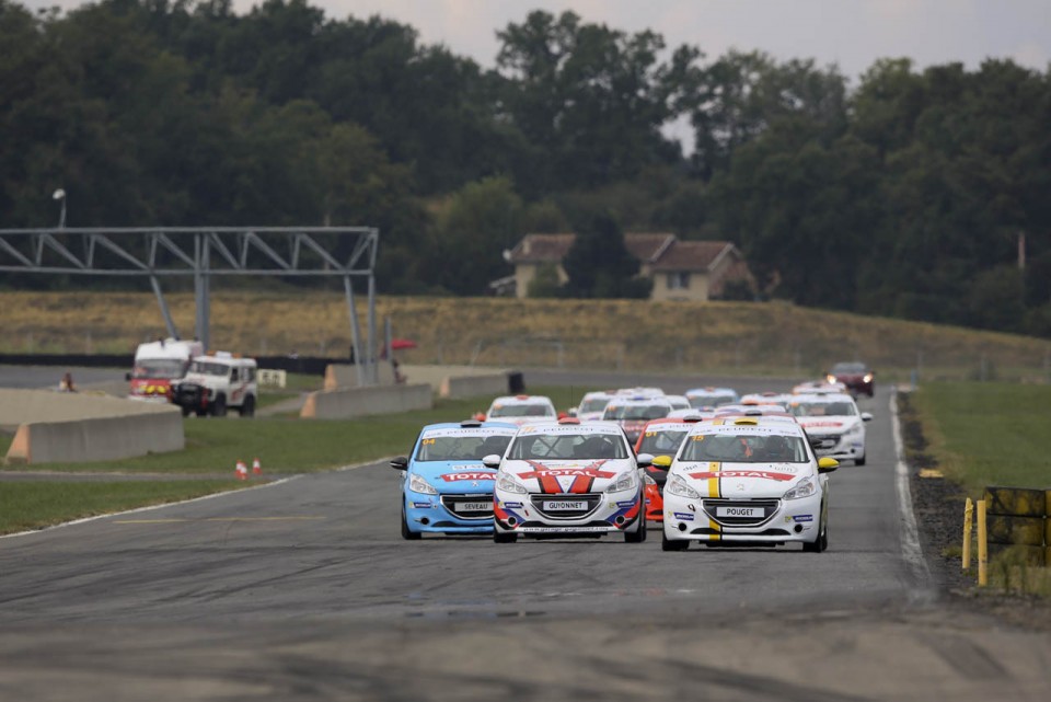 Peugeot 208 Racing Cup - RPS 2013 - Nogaro (4/6) - Septembre 2013 - 1-010