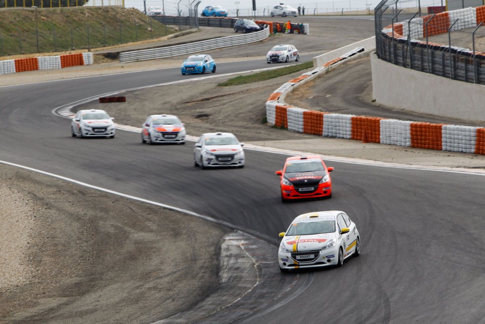 Peugeot 208 Racing Cup - RPS 2013 - Lédenon (5/6) - Octobre 2013 - 1-009