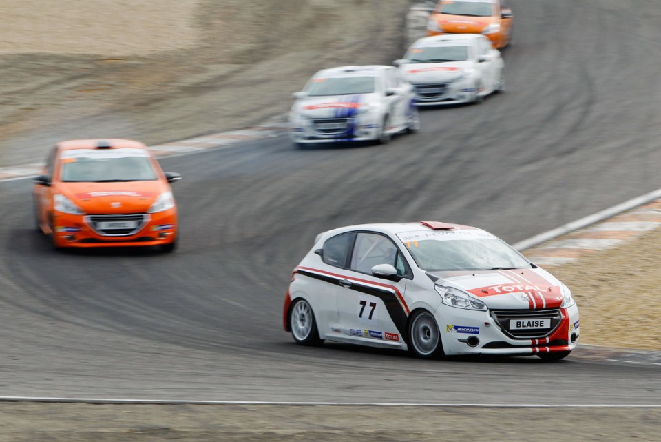 Peugeot 208 Racing Cup - RPS 2013 - Lédenon (5/6) - Octobre 2013 - 1-010