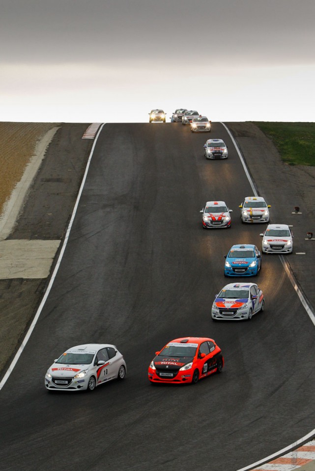 Peugeot 208 Racing Cup - RPS 2013 - Lédenon (5/6) - Octobre 2013 - 1-032