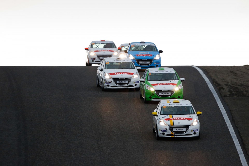 Peugeot 208 Racing Cup - RPS 2013 - Lédenon (5/6) - Octobre 2013 - 1-034