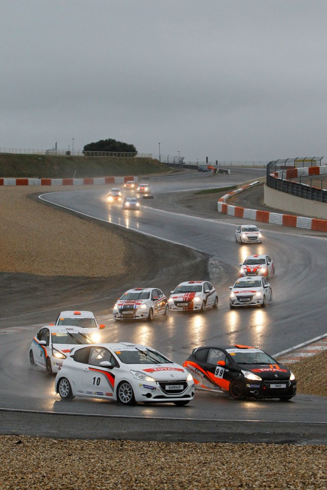 Peugeot 208 Racing Cup - RPS 2013 - Lédenon (5/6) - Octobre 2013 - 1-040