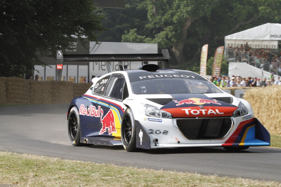 Peugeot 208 T16 Pikes Peak - Goodwood FoS 2013 - 1-001