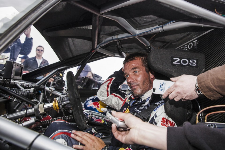 Arrivée Sébastien Loeb - Pikes Peak 2013 - 1-009