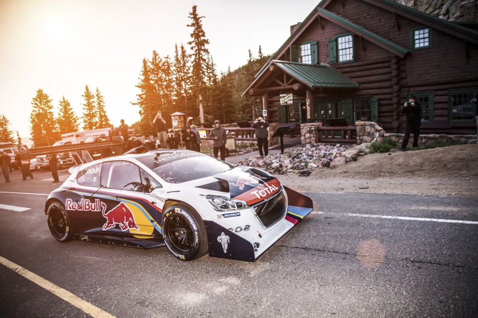 Essais libres Peugeot 208 T16 Pikes Peak 2013 - 4-011