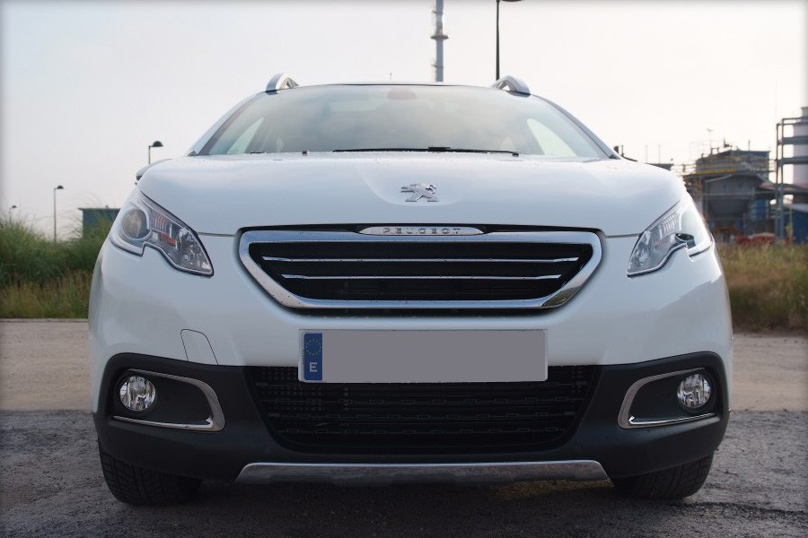 [Ojancano] Peugeot 2008 Allure 1.6 e-HDi 92 Blanc Banquise - 002