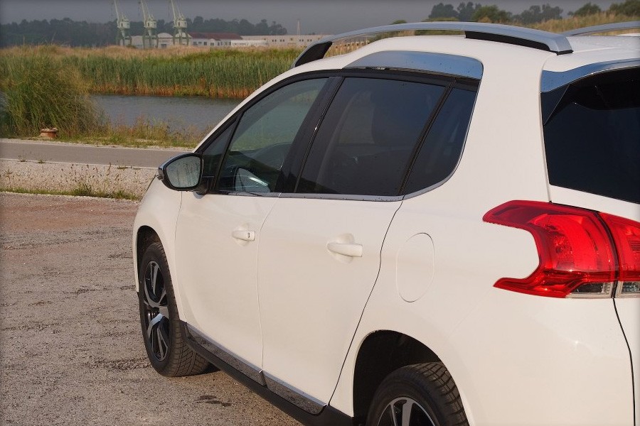 [Ojancano] Peugeot 2008 Allure 1.6 e-HDi 92 Blanc Banquise - 004