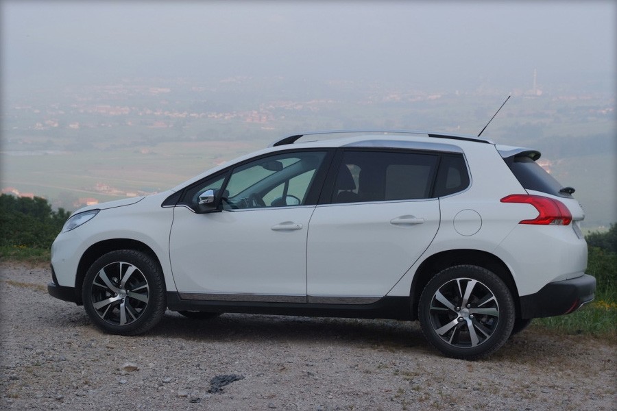 [Ojancano] Peugeot 2008 Allure 1.6 e-HDi 92 Blanc Banquise - 005