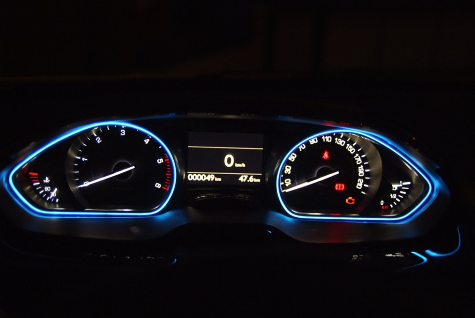 [Ojancano] Peugeot 2008 Allure 1.6 e-HDi 92 Blanc Banquise - 021