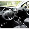 [208Féline] Intérieur Peugeot 208 Féline 1.6 e-HDi 115 Noir Obsidien 3p - 003