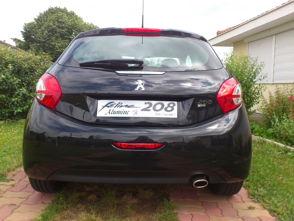 [alumine] Peugeot 208 Allure 1.6 e-HDi 92 Noir Obsidien 3p - 002