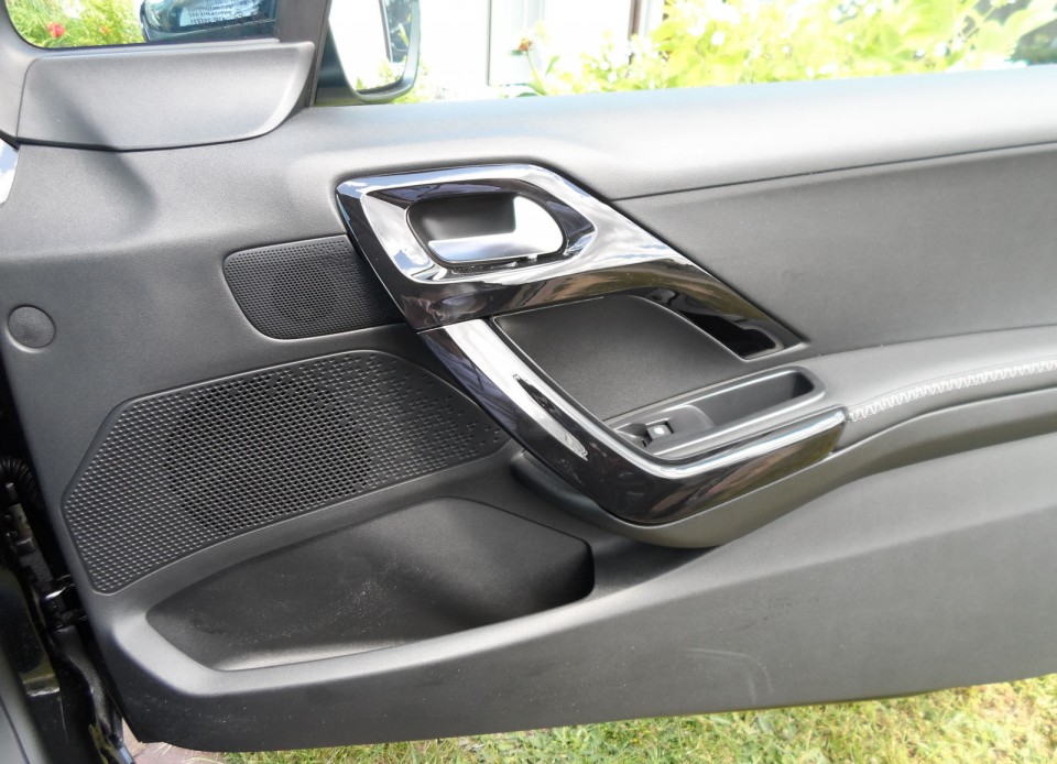 [alumine] Porte Peugeot 208 Allure 1.6 e-HDi 92 Noir Obsidien 3p - 015