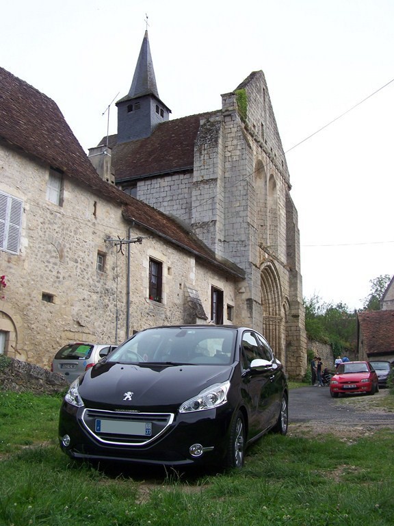 [alumine] Peugeot 208 Allure 1.6 e-HDi 92 Noir Obsidien 3p - 024