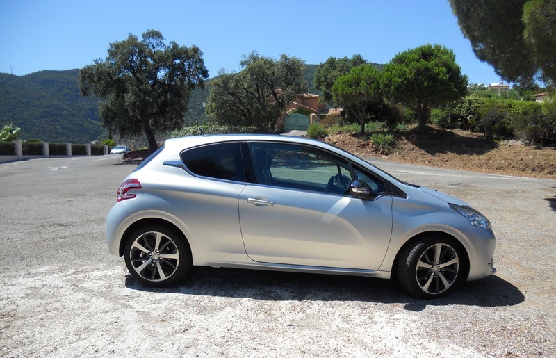 [apvmcp] Peugeot 208 Ice Velvet Limited Edition 1.6 e-HDi 115 3p - 001