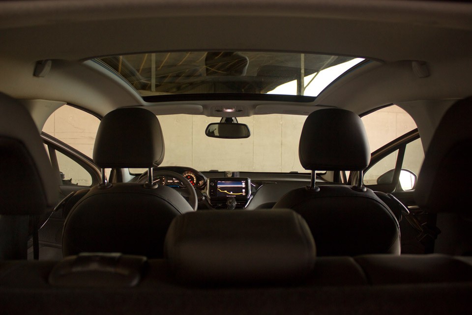 [bagou] Peugeot 208 Féline 1.6 e-HDi 92 Spirit Grey 3p - 008