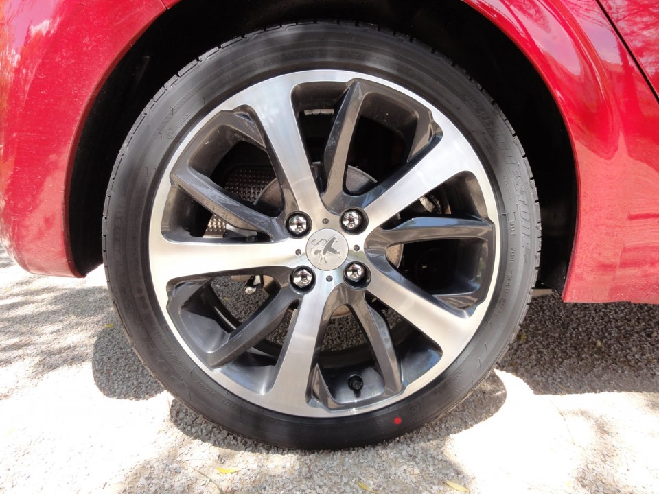 [Crevar] Jante Oxygène 17'' Technical Grey Peugeot 208 Féline - 007