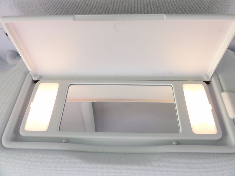 [Crevar] Miroir de courtoisie éclairé Peugeot 208 Féline - 012