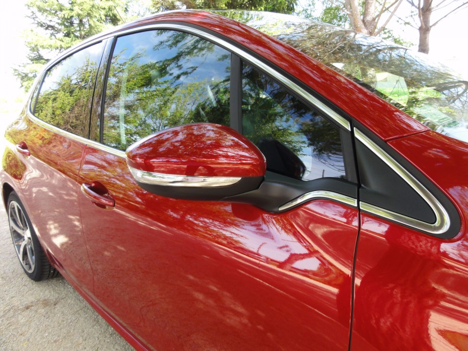 [Crevar] Rétroviseur extérieur Peugeot 208 Féline Rouge Érythrée 5p - 017