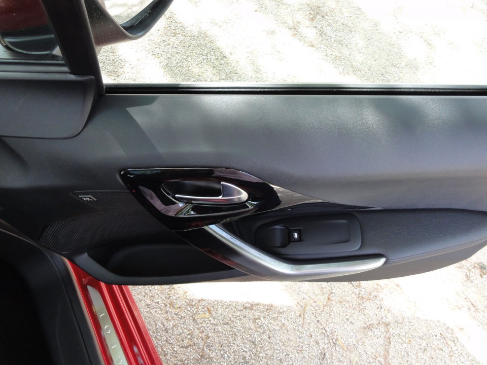 [Crevar] Portière passager avant Peugeot 208 Féline - 038