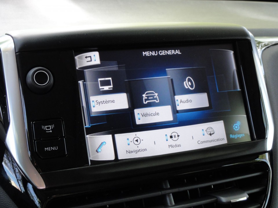 [Crevar] Ecran tactile multi-fonctions (Réglages) Peugeot 208 Féline - 051