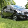 [fmoonson] Peugeot 208 Féline 1.6 e-HDi 92 Noir Obsidien 5p - 003