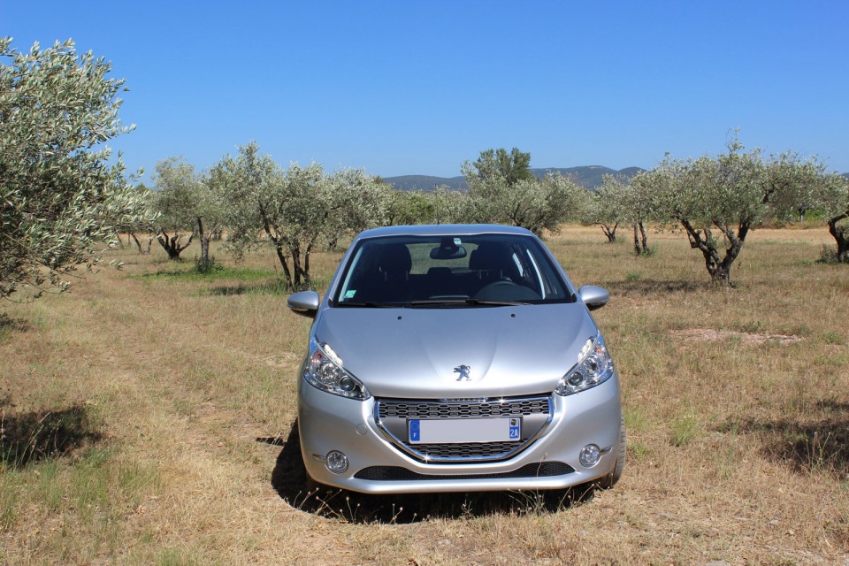 [Francois] Peugeot 208 Allure 1.6 VTi 120 Gris Aluminium 5p - 003