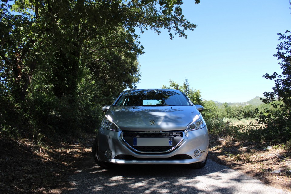 [Francois] Peugeot 208 Allure 1.6 VTi 120 Gris Aluminium 5p - 008