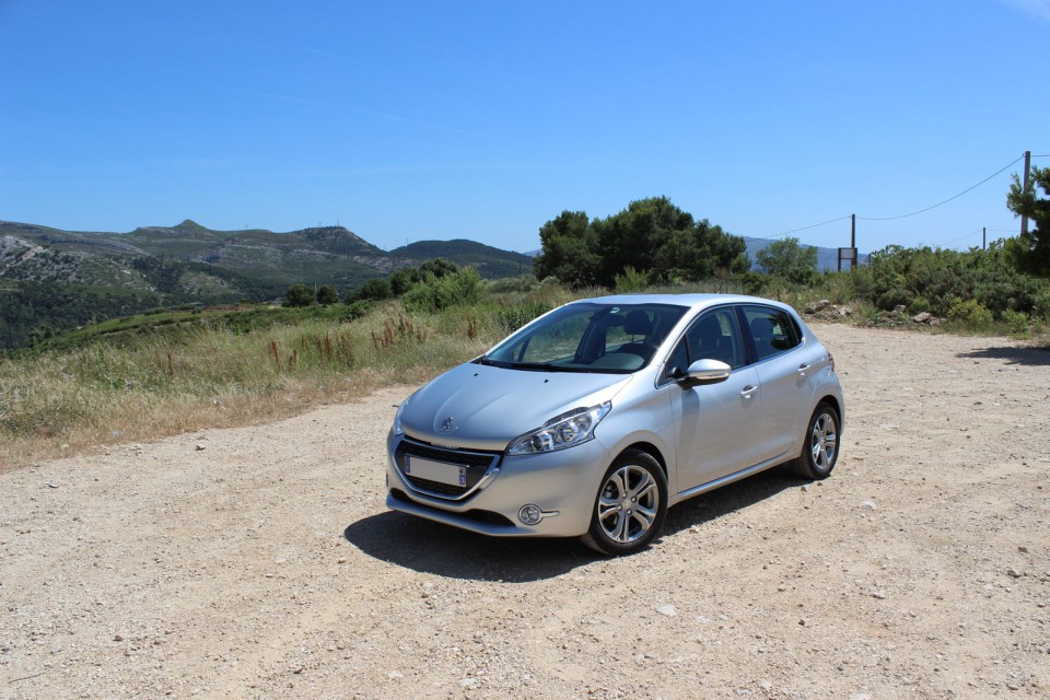 [Francois] Peugeot 208 Allure 1.6 VTi 120 Gris Aluminium 5p - 011