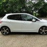 [HomerWRC] Vue de profil Peugeot 208 Féline 1.6 e-HDi 115 Blanc Banquise 5p - 003