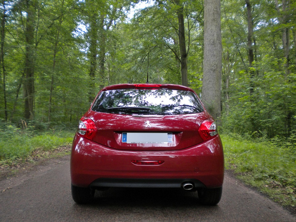 [kobaye] Peugeot 208 Allure 1.6 VTi 120 Rouge Érythrée 3p - 014