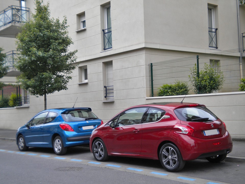 [kobaye] Peugeot 207 et Peugeot 208 Allure 1.6 VTi 120 Rouge Érythrée 3p - 016