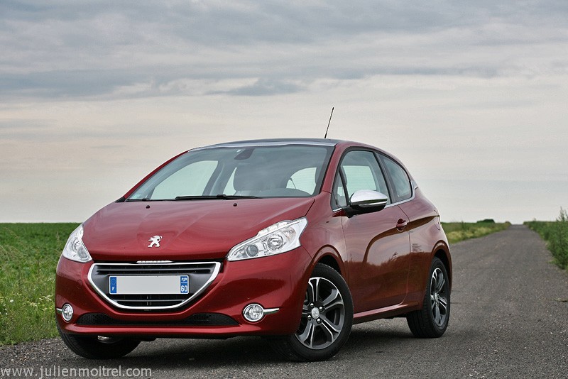 [kobaye] Peugeot 208 Allure 1.6 VTi 120 Rouge Érythrée 3p - 025