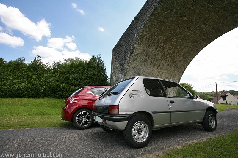 [kobaye] Peugeot 205 et Peugeot 208 Allure 1.6 VTi 120 Rouge Érythrée 3p - 048