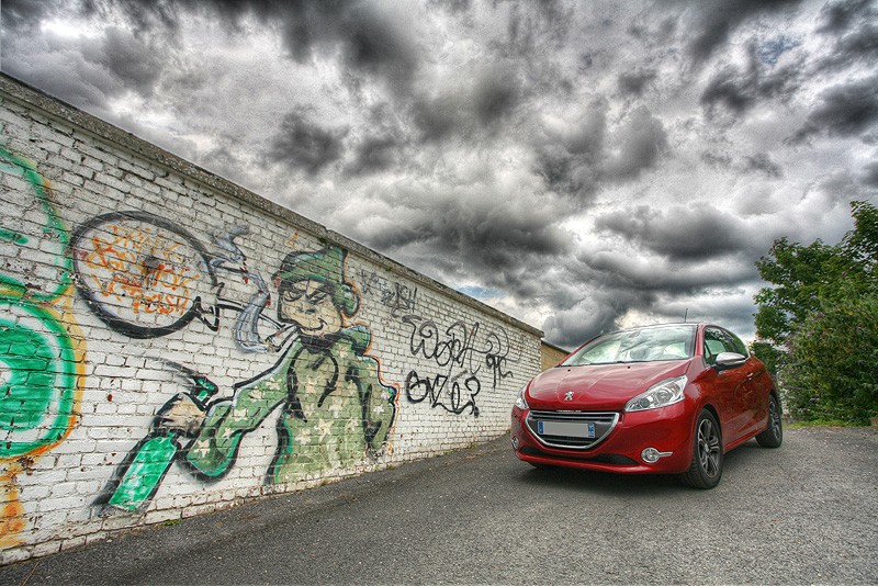 [kobaye] Peugeot 208 Allure 1.6 VTi 120 Rouge Érythrée 3p - 066