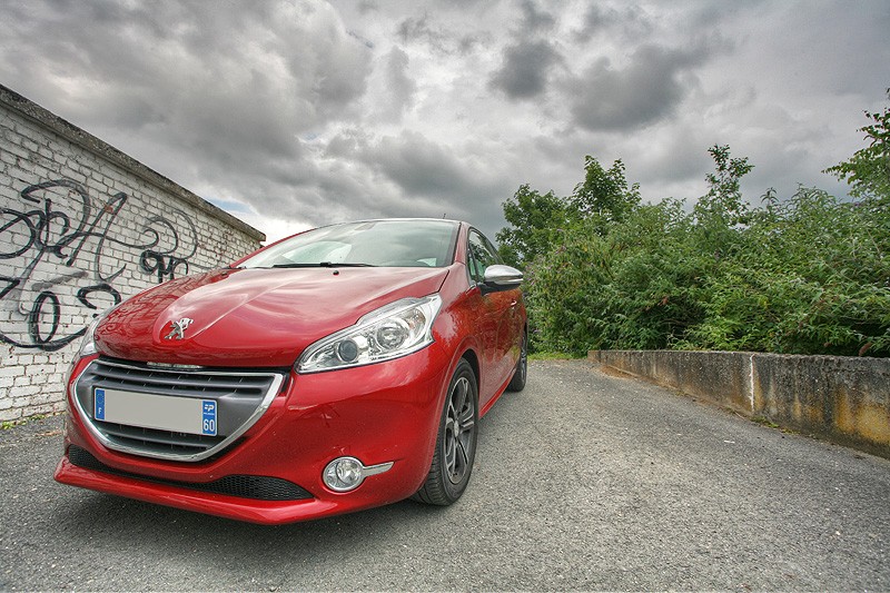 [kobaye] Peugeot 208 Allure 1.6 VTi 120 Rouge Érythrée 3p - 067