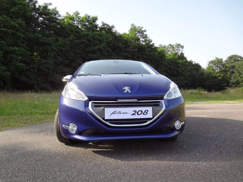 [Marcus] Peugeot 208 Allure 1.6 e-HDi 115 Bleu Virtuel 3p - 017