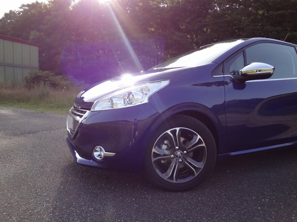 [Marcus] Peugeot 208 Allure 1.6 e-HDi 115 Bleu Virtuel 3p - 023