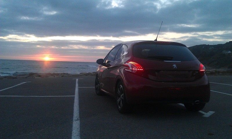 [pierretesson] Peugeot 208 Allure 1.6 e-HDi 92 Rouge Érythrée 3p - 002