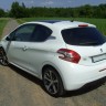 [sebastihein] Peugeot 208 Féline 1.6 e-HDi 115 Blanc Banquise 3p - 012