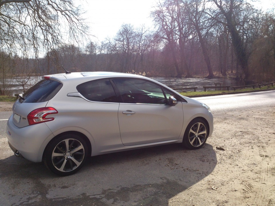 [shone_asm] Peugeot 208 Ice Velvet Limited Edition 1.6 e-HDi 115 3p - 003