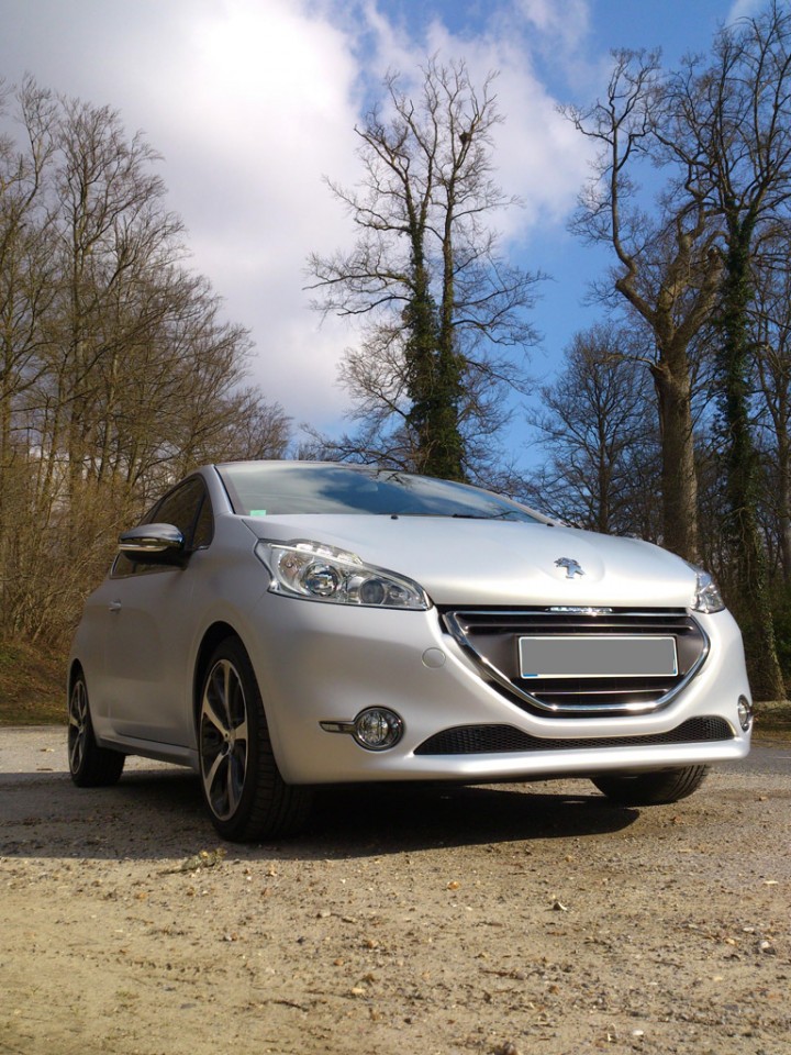 [shone_asm] Peugeot 208 Ice Velvet Limited Edition 1.6 e-HDi 115 3p - 004