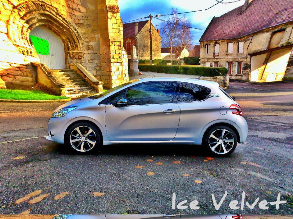 [shone_asm] Peugeot 208 Ice Velvet Limited Edition 1.6 e-HDi 115 3p - 006