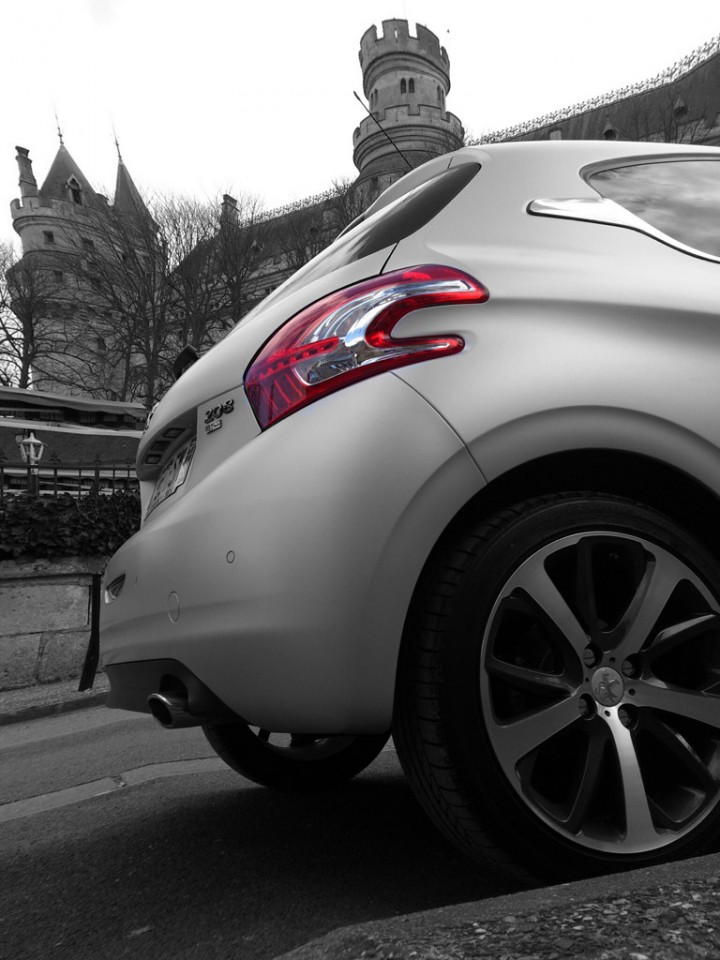 [shone_asm] Peugeot 208 Ice Velvet Limited Edition 1.6 e-HDi 115 3p - 011