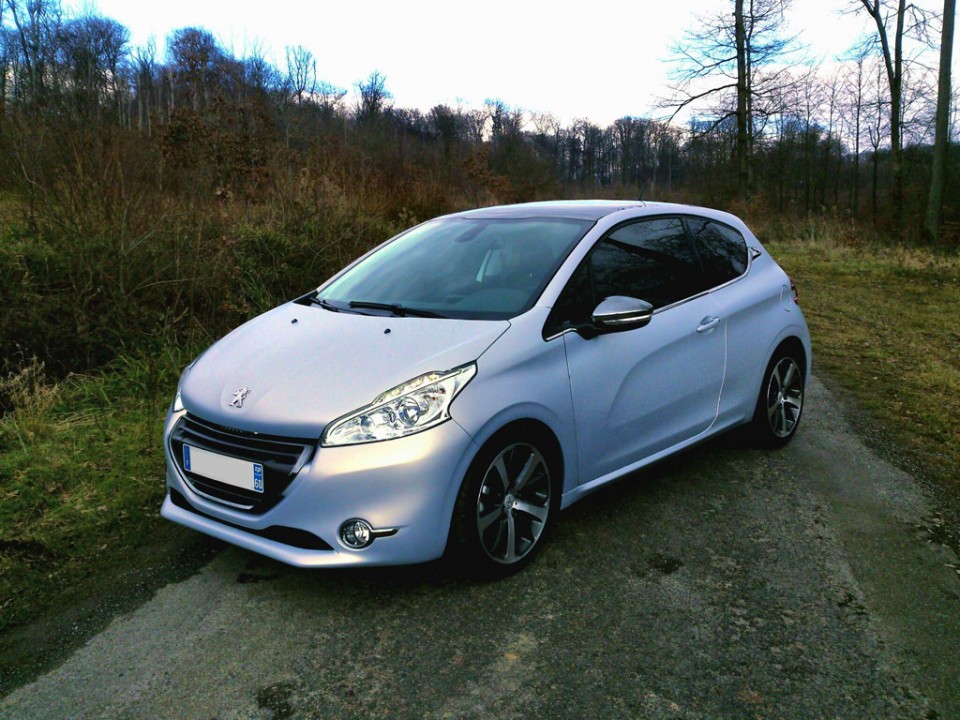 [shone_asm] Peugeot 208 Ice Velvet Limited Edition 1.6 e-HDi 115 3p - 018