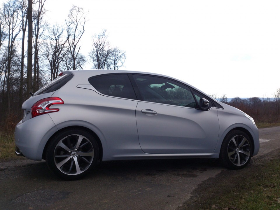 [shone_asm] Peugeot 208 Ice Velvet Limited Edition 1.6 e-HDi 115 3p - 020