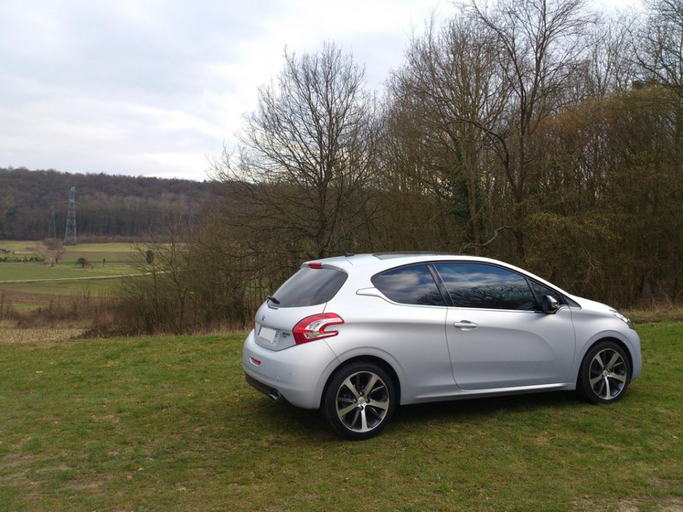 [shone_asm] Peugeot 208 Ice Velvet Limited Edition 1.6 e-HDi 115 3p - 027